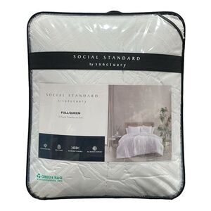 Social Standard Diamond Clipped Jacquard 3 Piece Comforter Set - White